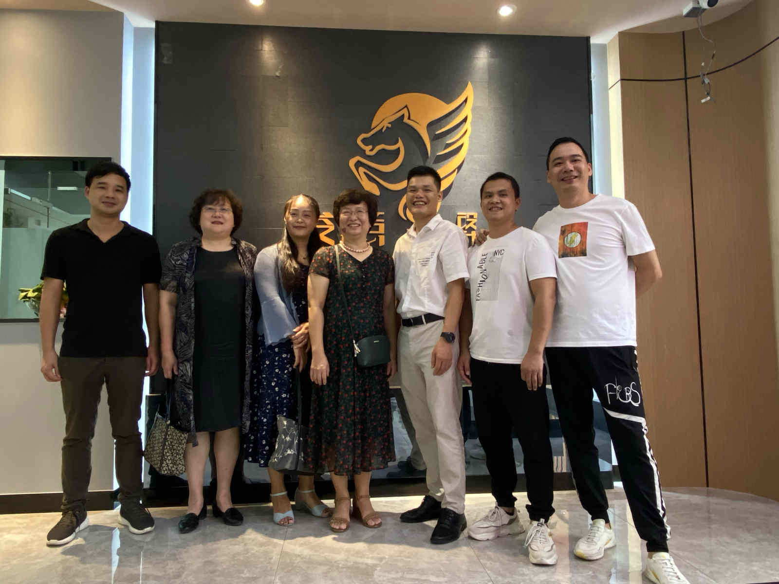 绿巨人污视频玩具设计公司