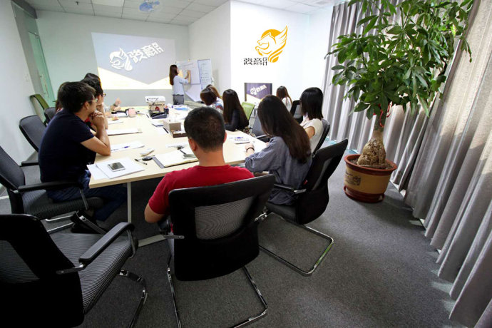 绿巨人污视频设计公司
