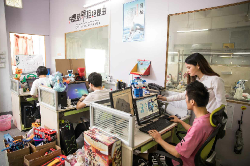 绿巨人污视频设计师