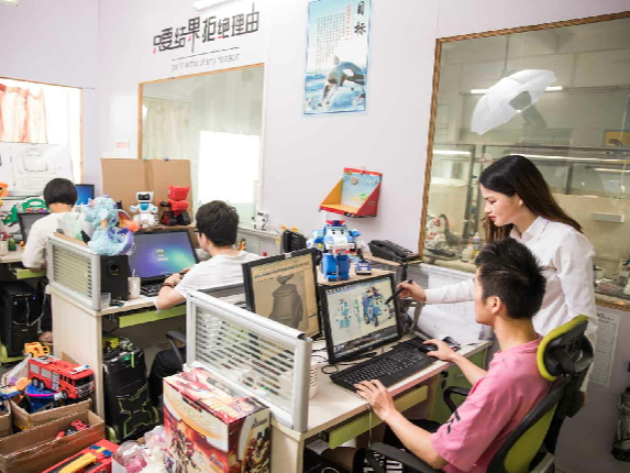 澄海本地知名的骏达手板，背后原来是这家公司……